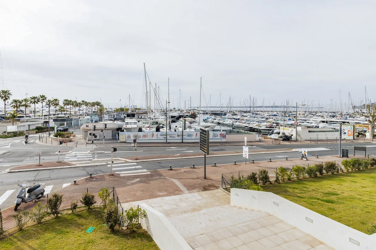 Port Azur Cannes - lifestyle view 5